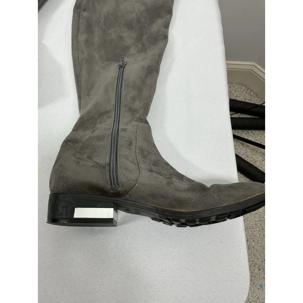 Womans Guess Pull On Otk Boots 8 M Gray 1/4 Zip Almond Toe